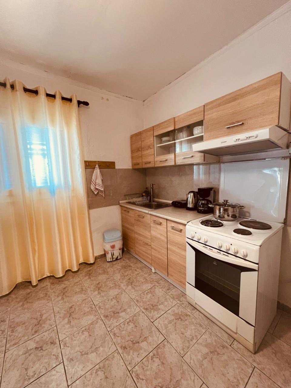 Αυλή Budget Family House